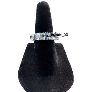 💙❤️ Beautiful Clarity ring size 5